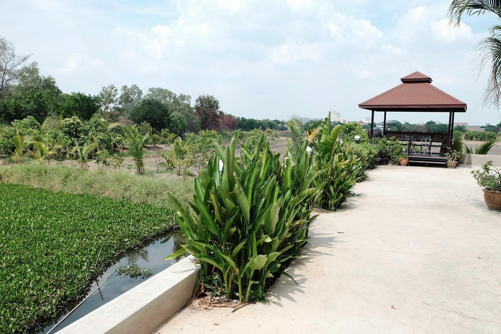 Hotel Onvara Place Phra Nakhon Si Ayutthaya Esterno foto